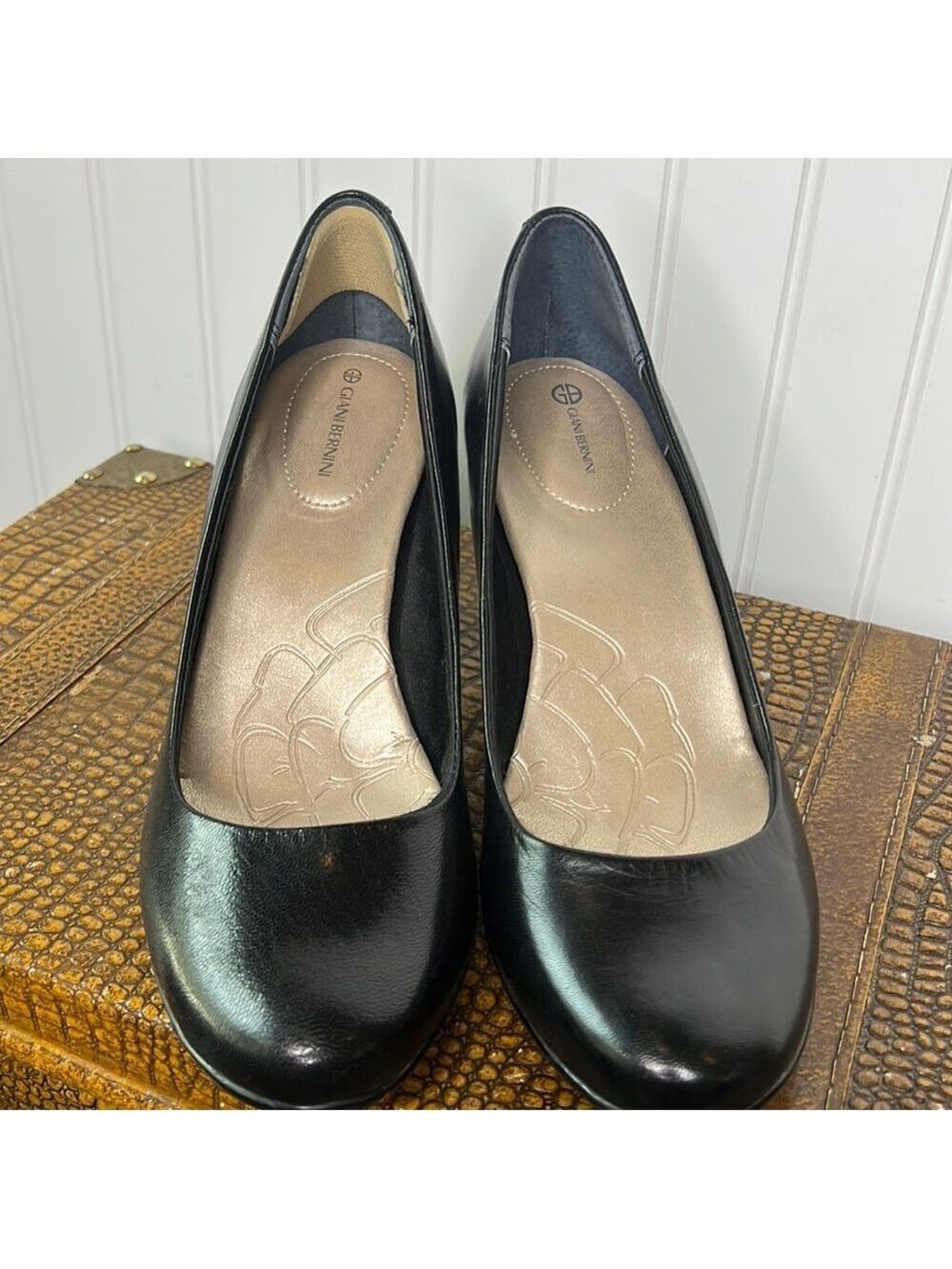 Giani Bernini Black Leather Pumps size 9 & 9.5